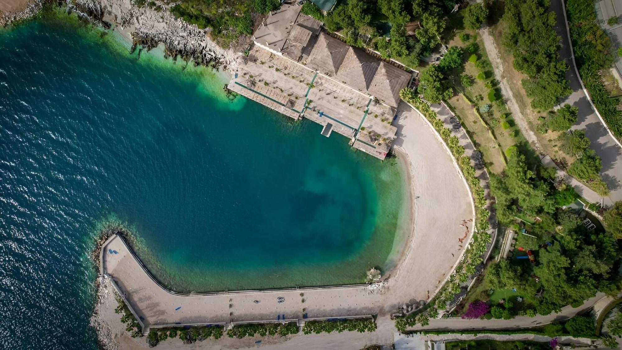 Helia Seaside Hotel Sarandë Exterior foto