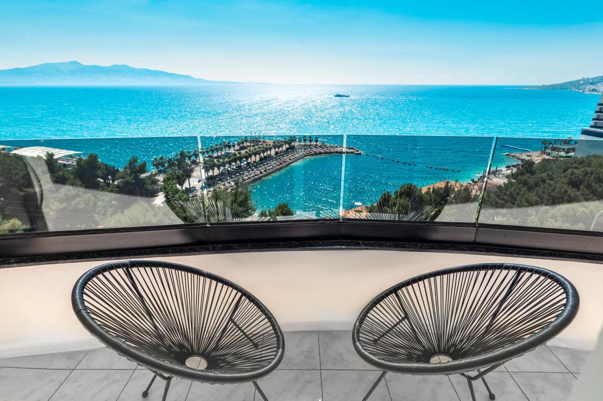 Helia Seaside Hotel Sarandë Exterior foto