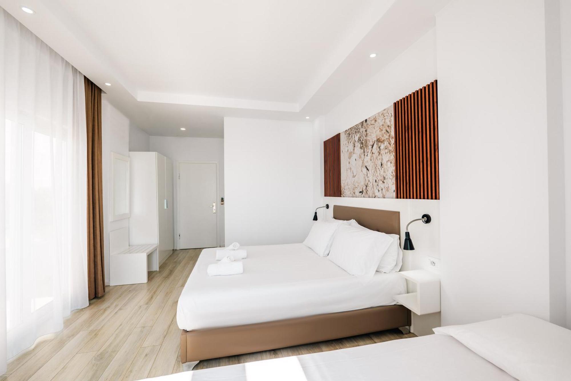 Helia Seaside Hotel Sarandë Exterior foto