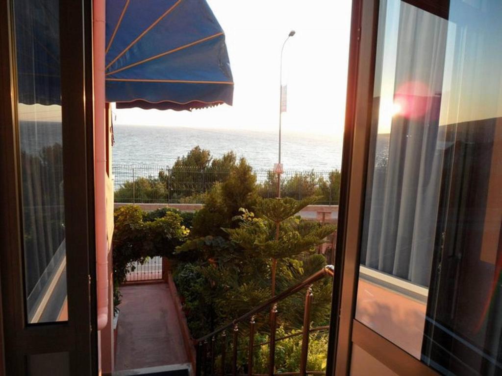 Helia Seaside Hotel Sarandë Exterior foto