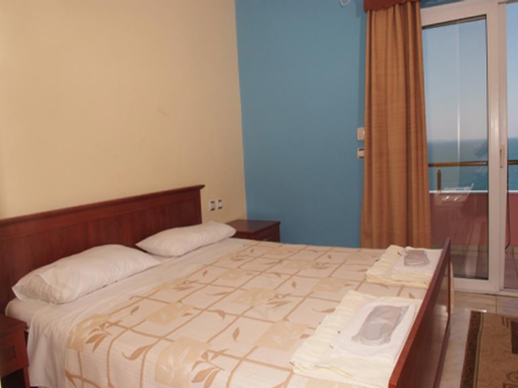 Helia Seaside Hotel Sarandë Quarto foto