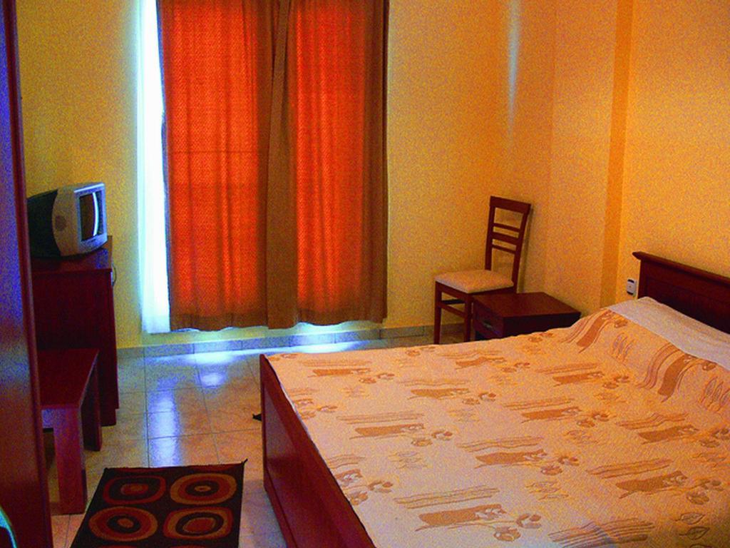 Helia Seaside Hotel Sarandë Quarto foto